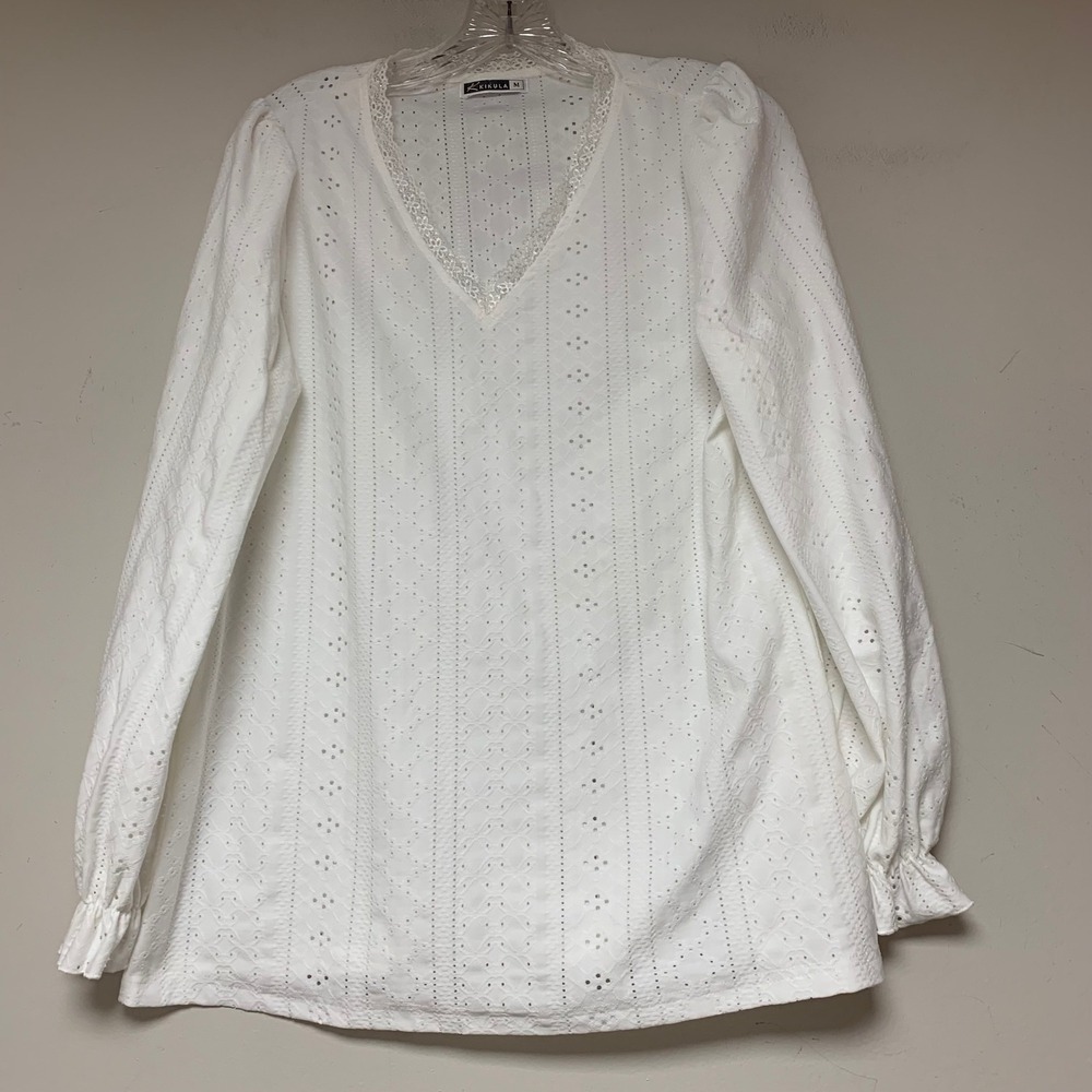 Kikula Blouse Womens Medium White Excellent Eyelet Lace V-Neck Ruffle Cuff 12639